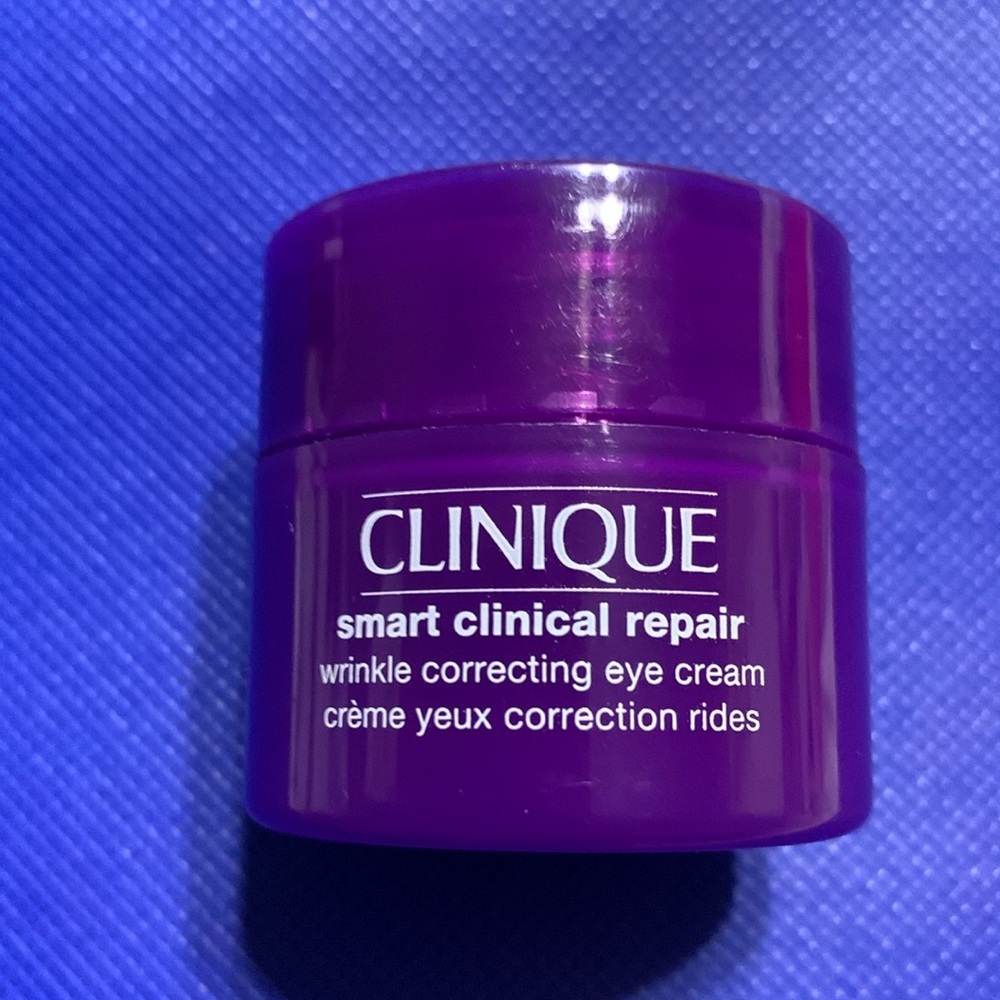 Clinique EYE CREAM.Smart clinical repair WRINKLE CORRECTING eye cream. 15 ml New